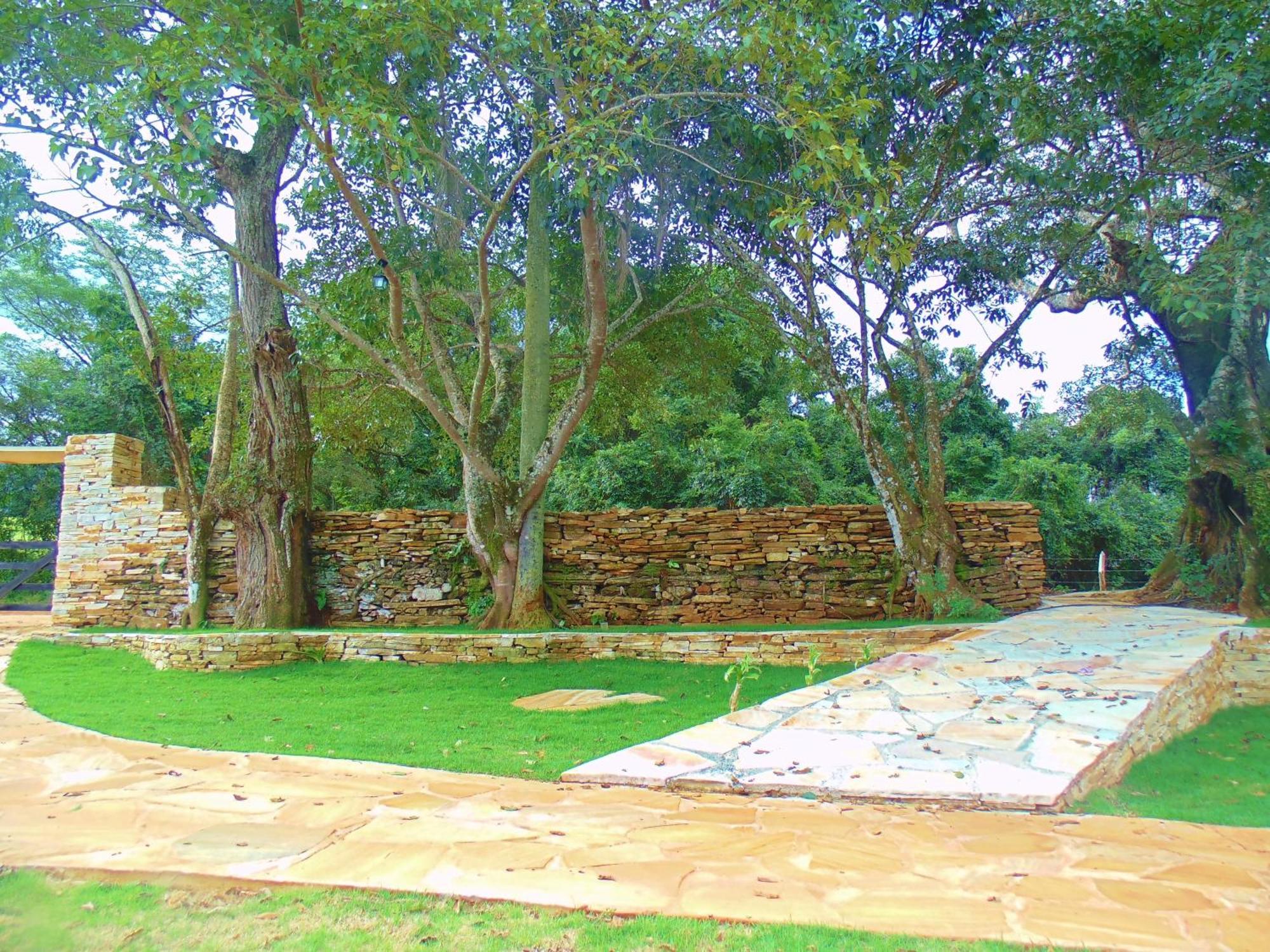 Pousada Muro De Pedra São Tomé das Letras المظهر الخارجي الصورة